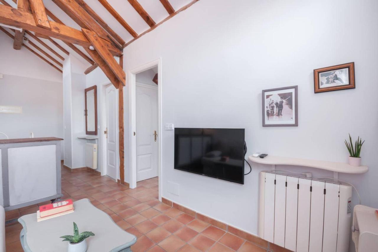 Cozy One-Bedroom Penthhouse La Latina Μαδρίτη Εξωτερικό φωτογραφία